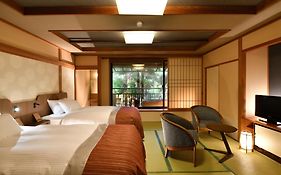 ホテル 湯郷温泉　ゆのごう美春閣  3*